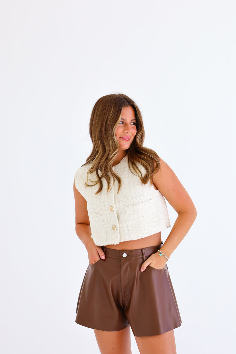 FLOUNCE FALL LEATHER SHORTS IN BROWN