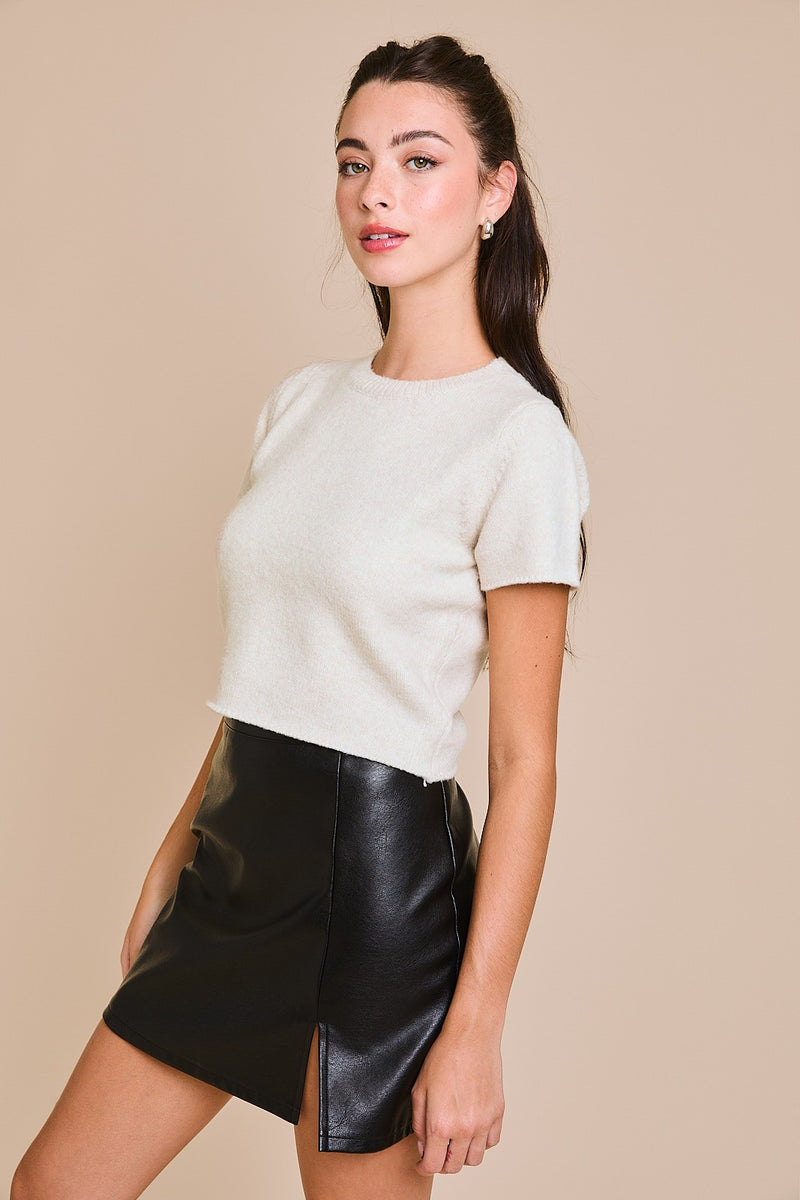 CREAMY HEATHER SHORT SLEEVE SWEATER