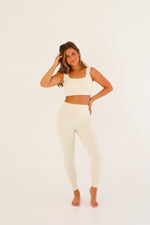 CREAM SCALLOP ATHLETIC SET