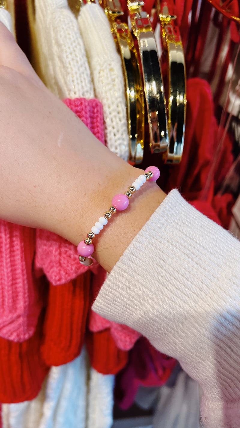 PINK & WHITE BRACELET | BEADED BLONDES